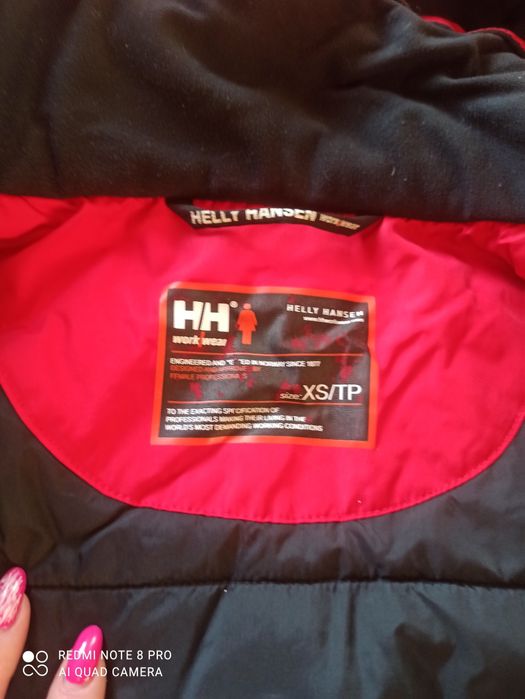 Курточка Helly Hansen xs размер