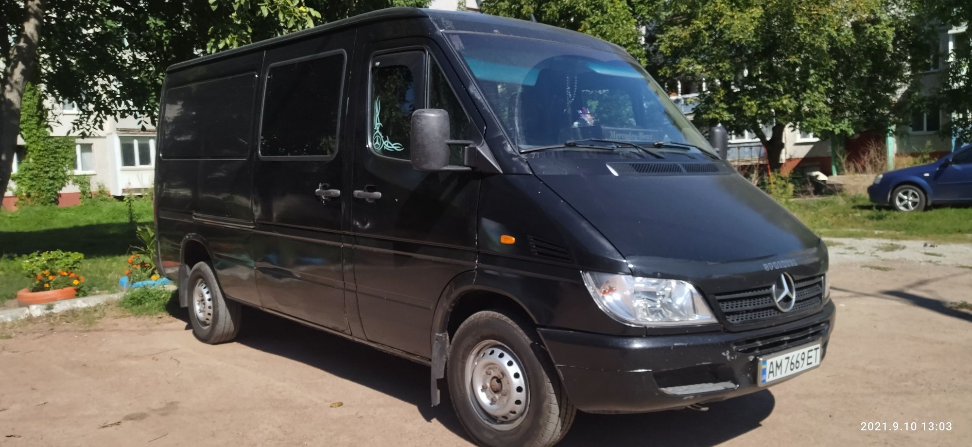 Продам mercedes sprinter середня база в чудовому стані.