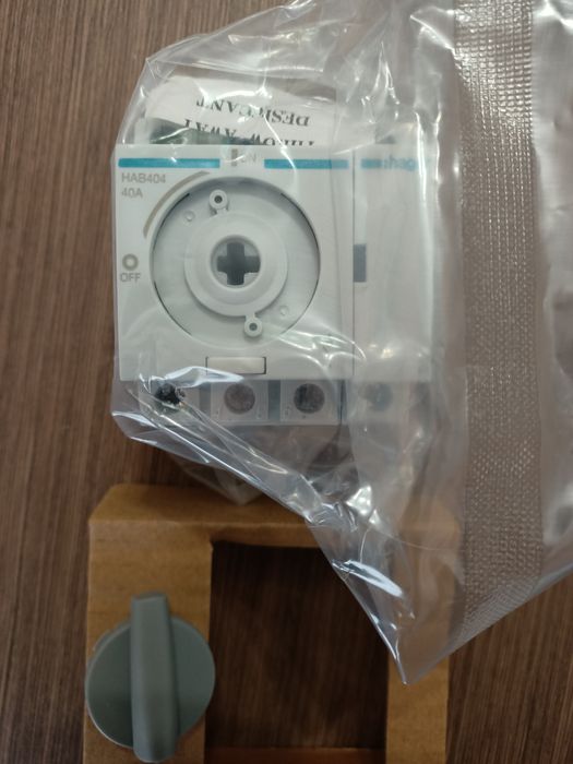 Rozłącznik izolacyjny obrotowy 4P 40A