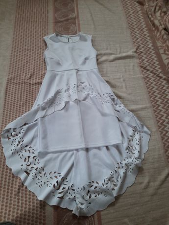 Плаття біле нарядне