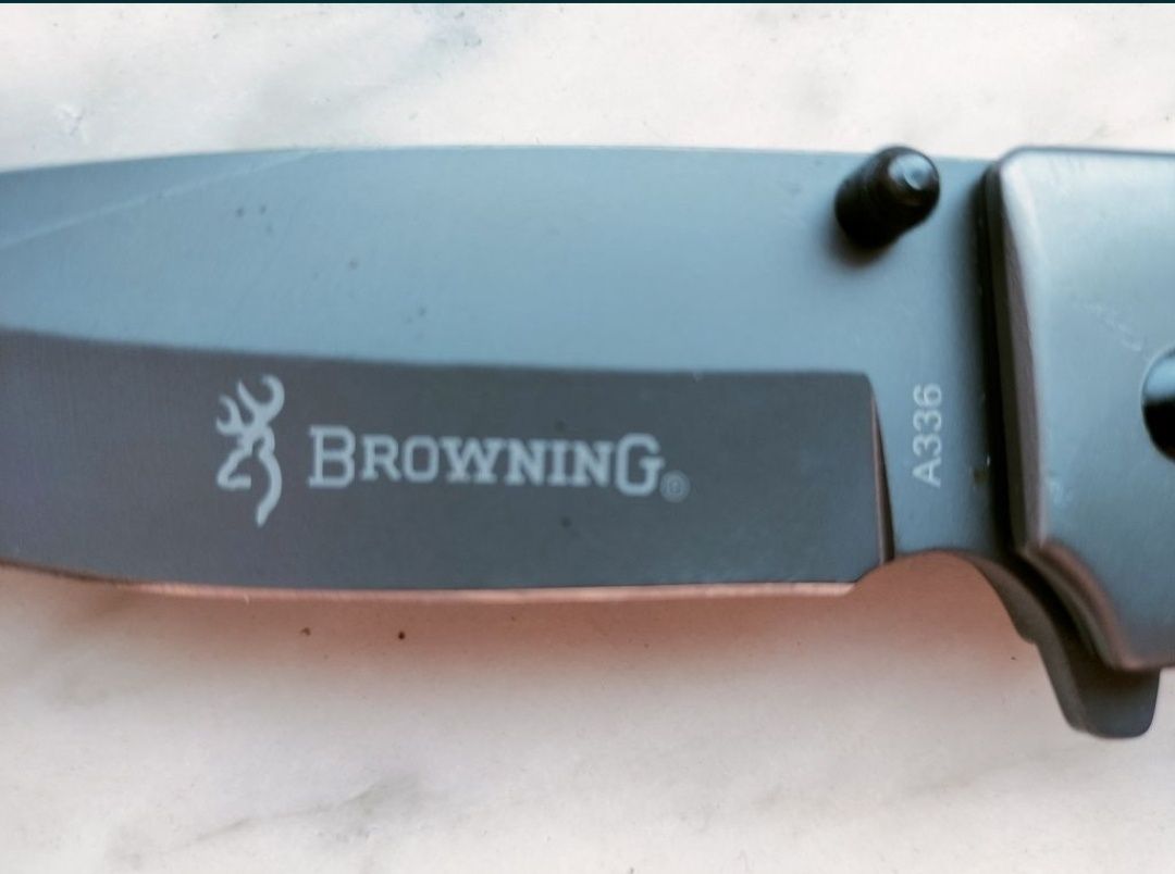 Browning com clip e segurança