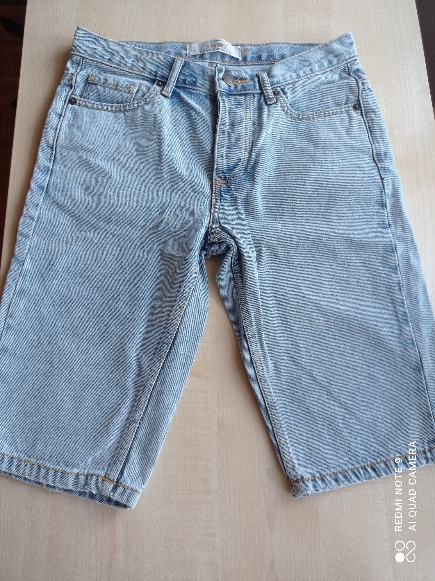 jeansowe męskie krótkie spodenki W28