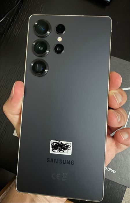 Vendo Samsung S25 ultra/12GB/256G preto titânio +capa e película