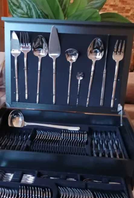 HERDMAR - Elegante faqueiro Stick Prateado com 130 peças NOVO