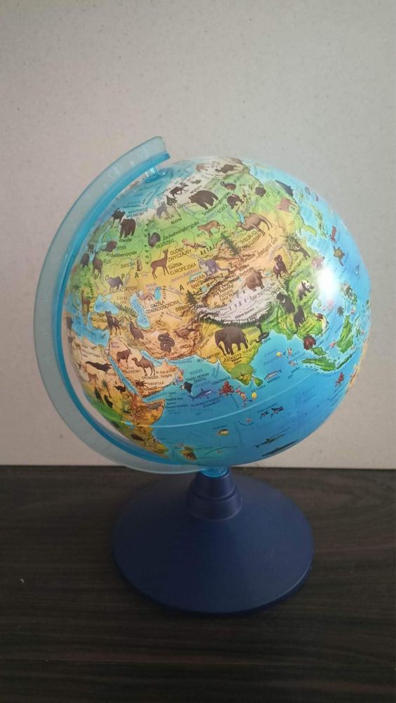 Globus interaktywny zwierzęta świata podświetlany