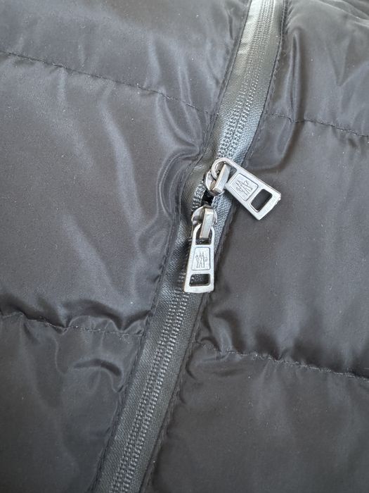 Czarna kurtka Moncler męska