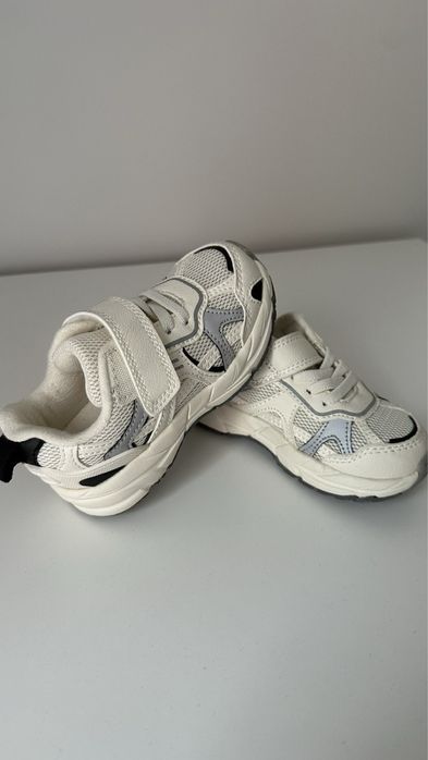 Продам кросівки Zara 22 розмір