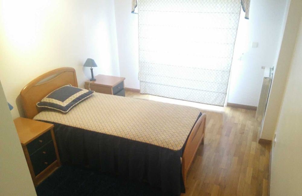 Quarto com casa de banho privativa - Suite - São Domingos de Rana