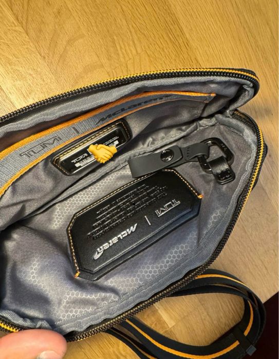 Bolsa cintura lumin,  tumi mclaren