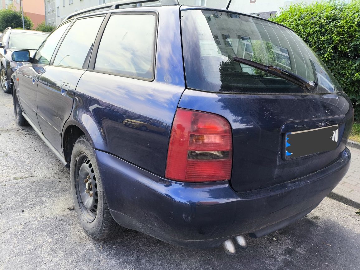 Audi a4b5 1996 passat b5 1.9tdi kombi części w całości
