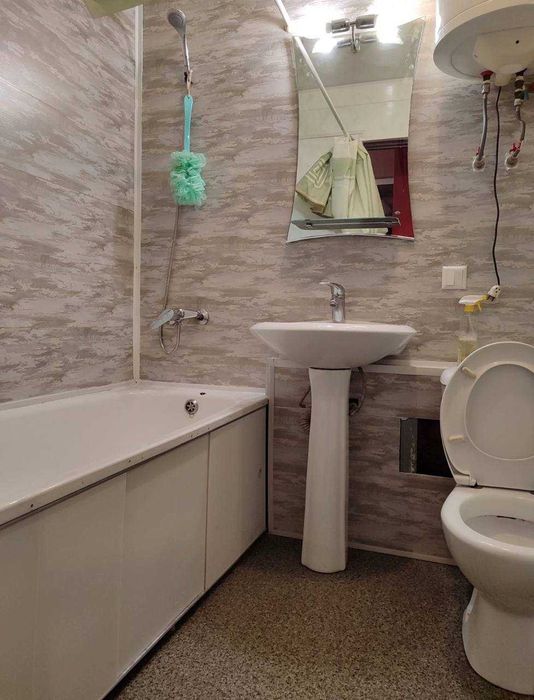 Здам ПРОСТОРУ 1-к квартиру Фрунзенський Беляєва Ломовський