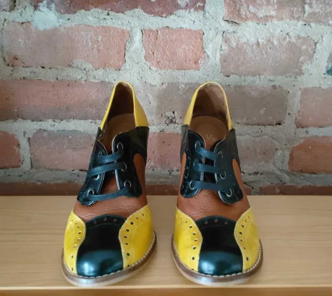 Buty skórzane na obcasie