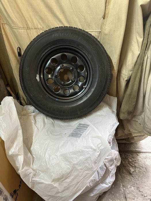 Диски з резиною Suzuki Jimny/Niva r15 5x139.7
