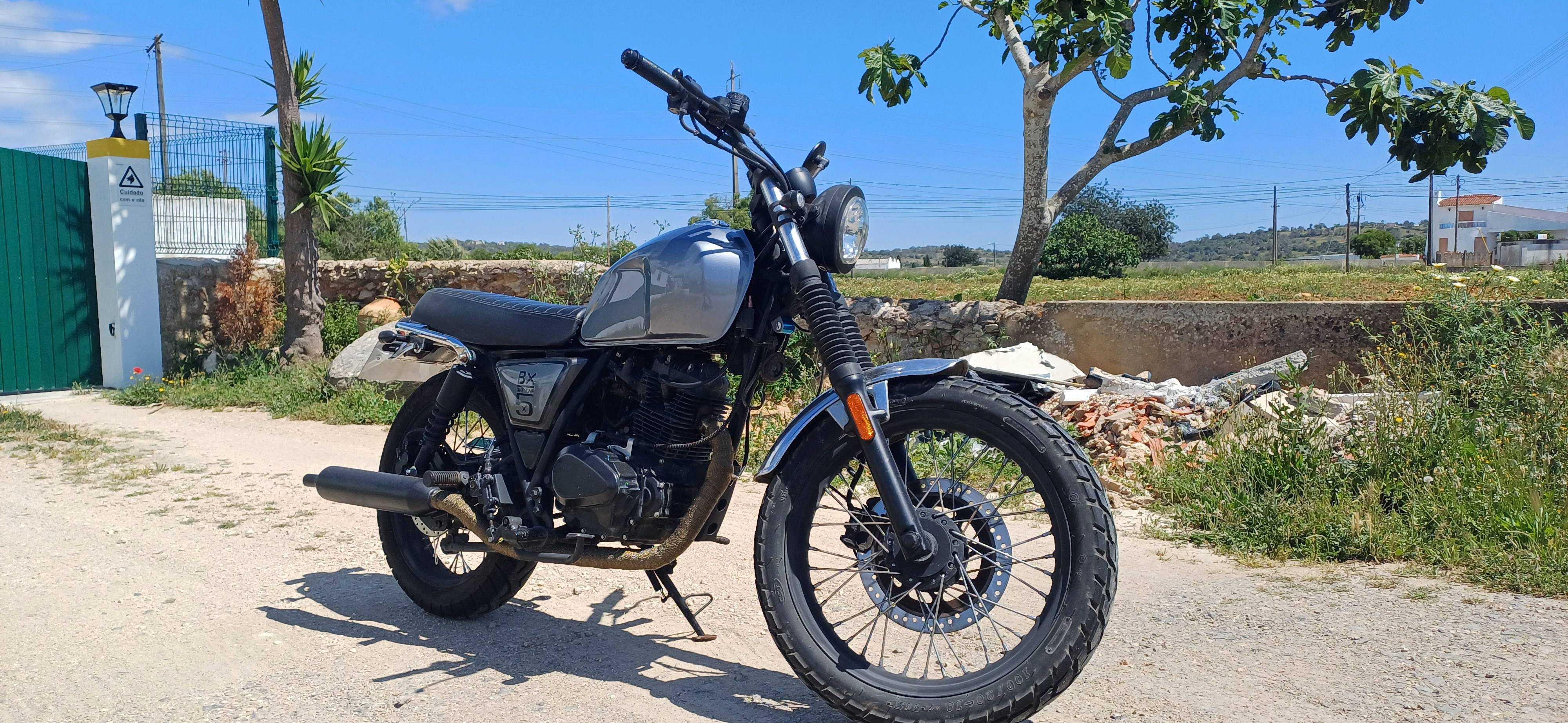 Brixton 125cc Algarve