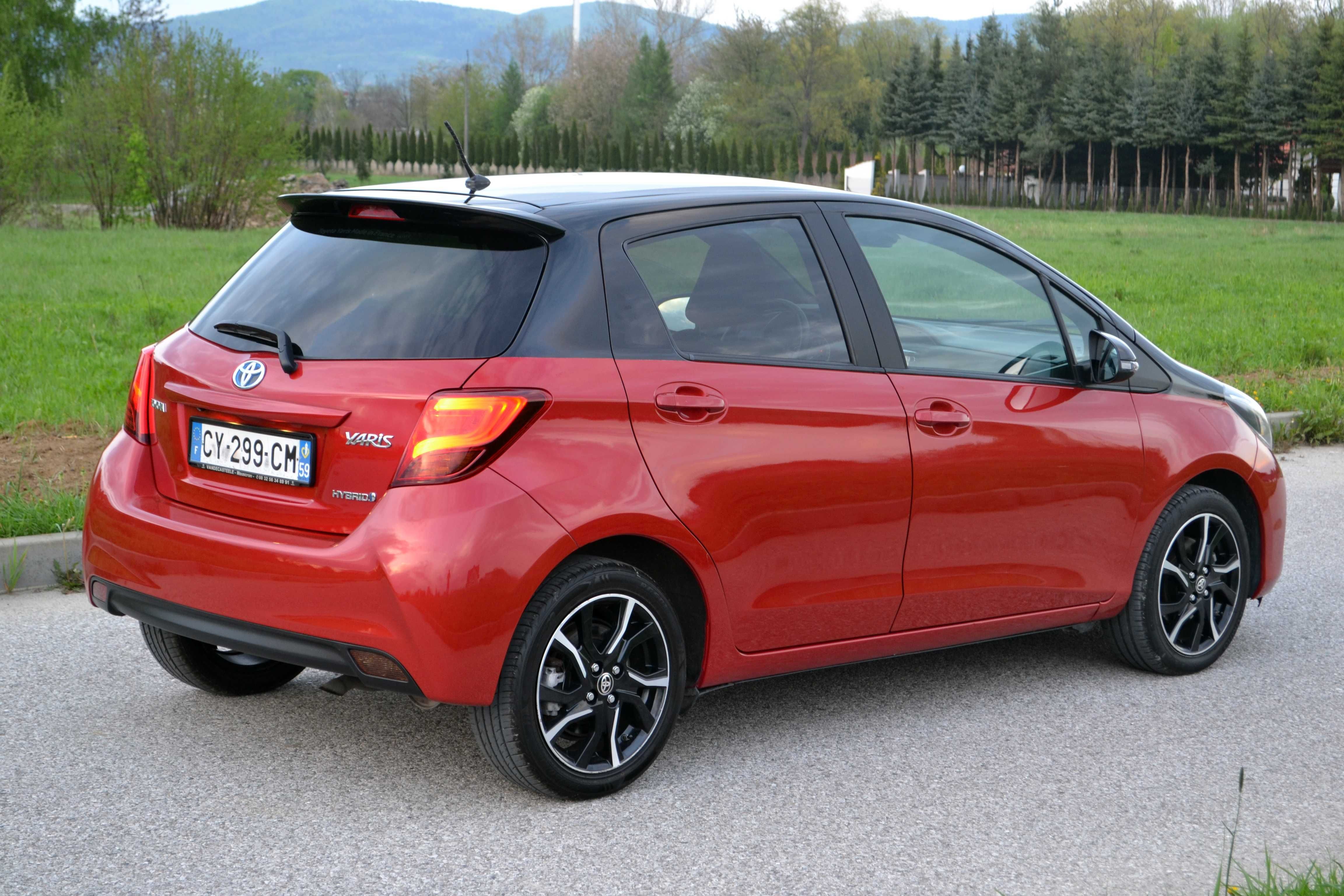 # Toyota Yaris III lift # 1.5 hybryda # 2016 #