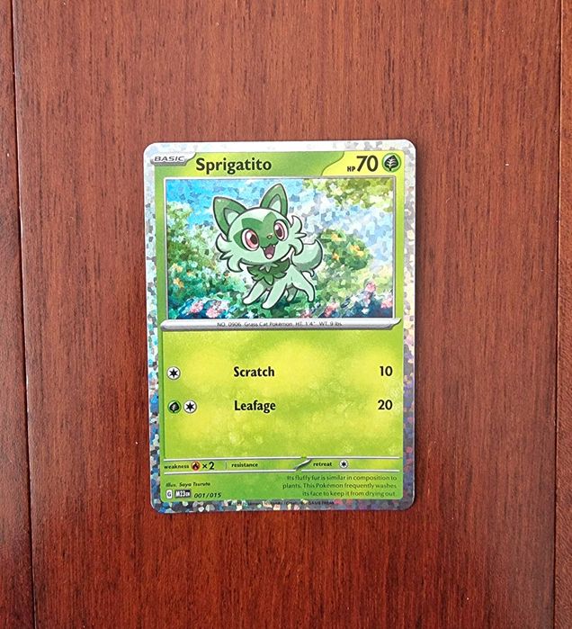 Carta Pokémon Brilhante/ Foil - Sprigatito