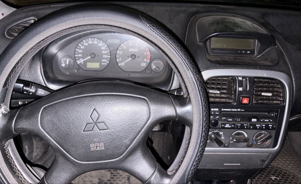 Mitsubishi Carisma 1.8 GDI, 2003 рік