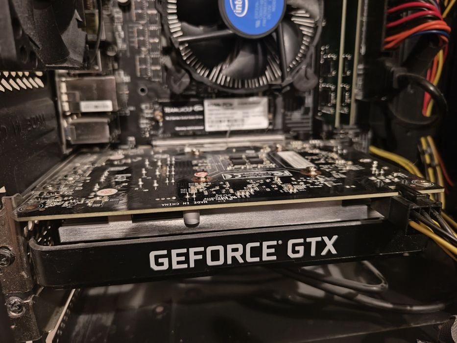 Komputer gamingowy i5-10400F, GTX 1650, 16GB RAM, dysk SSD NVMe