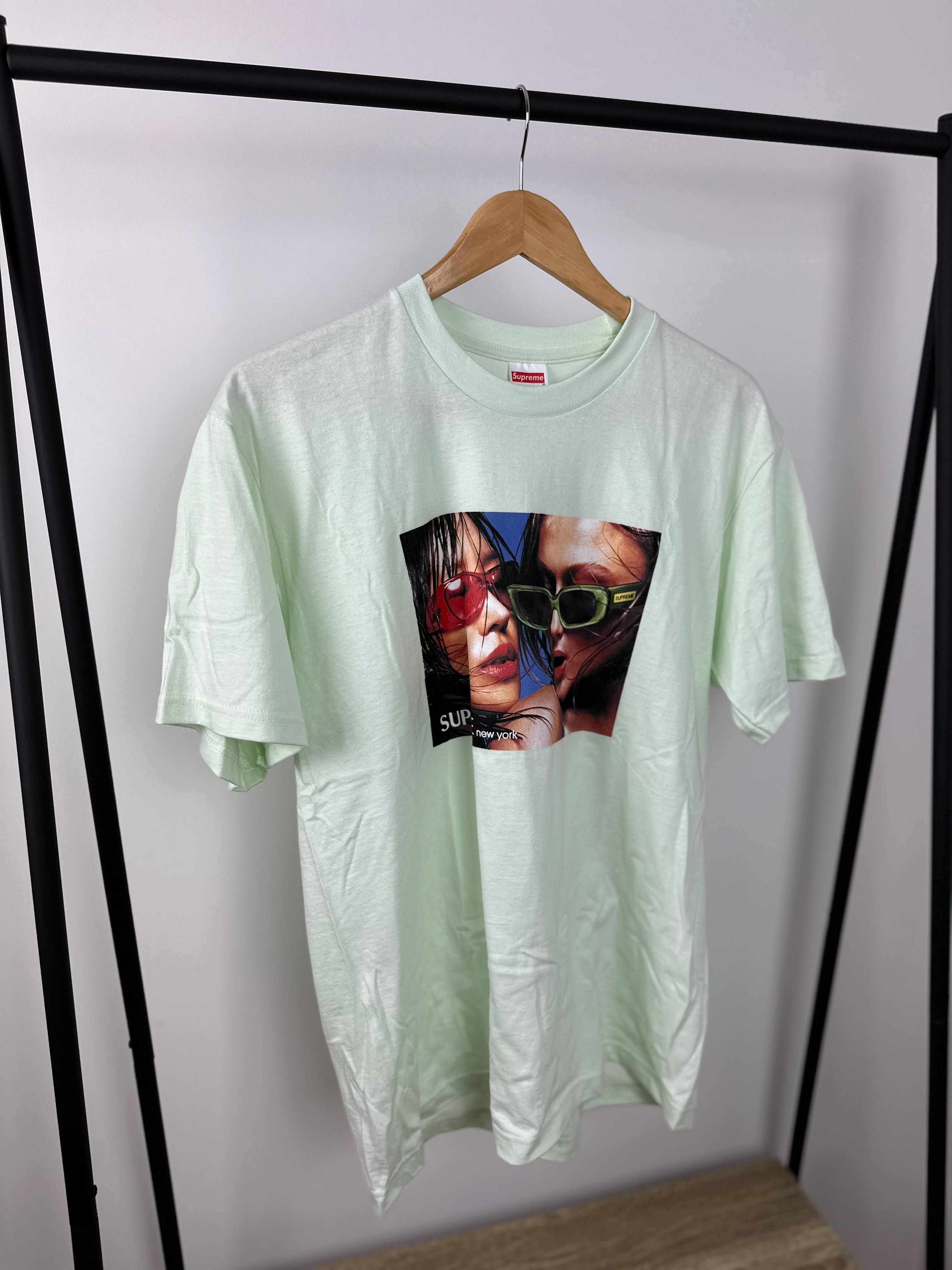 T-Shirt Supreme eyewear pale green