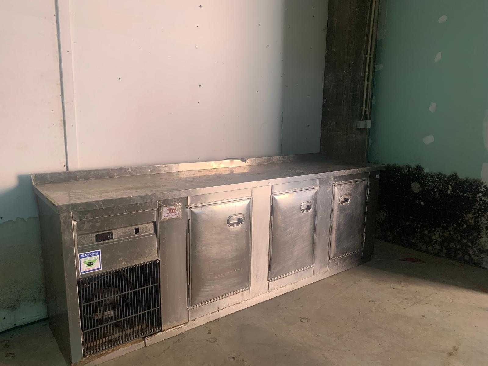 Banca de frio 3 Portas