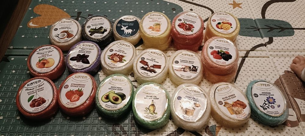 Mydełka peelingujace w gąbce