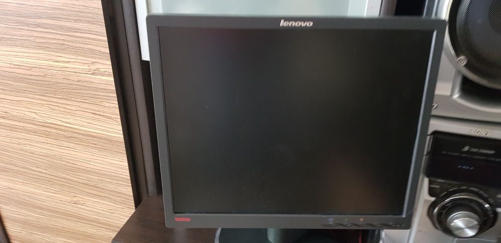 Монітор Lenovo 19' б/в