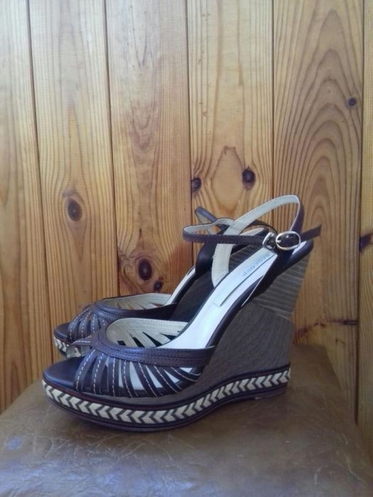 Босоножки Baskoni