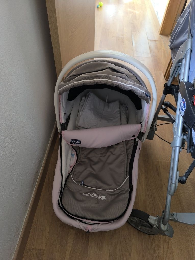 Duo carrinho+alcofa marca Chicco