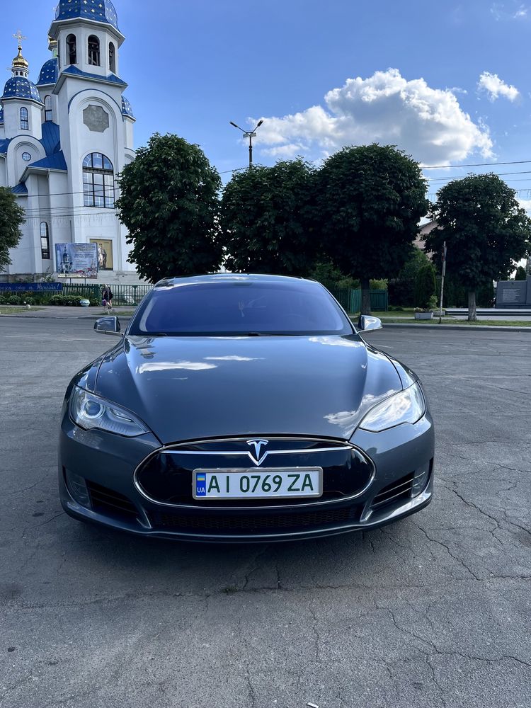 Tesla model s 2013