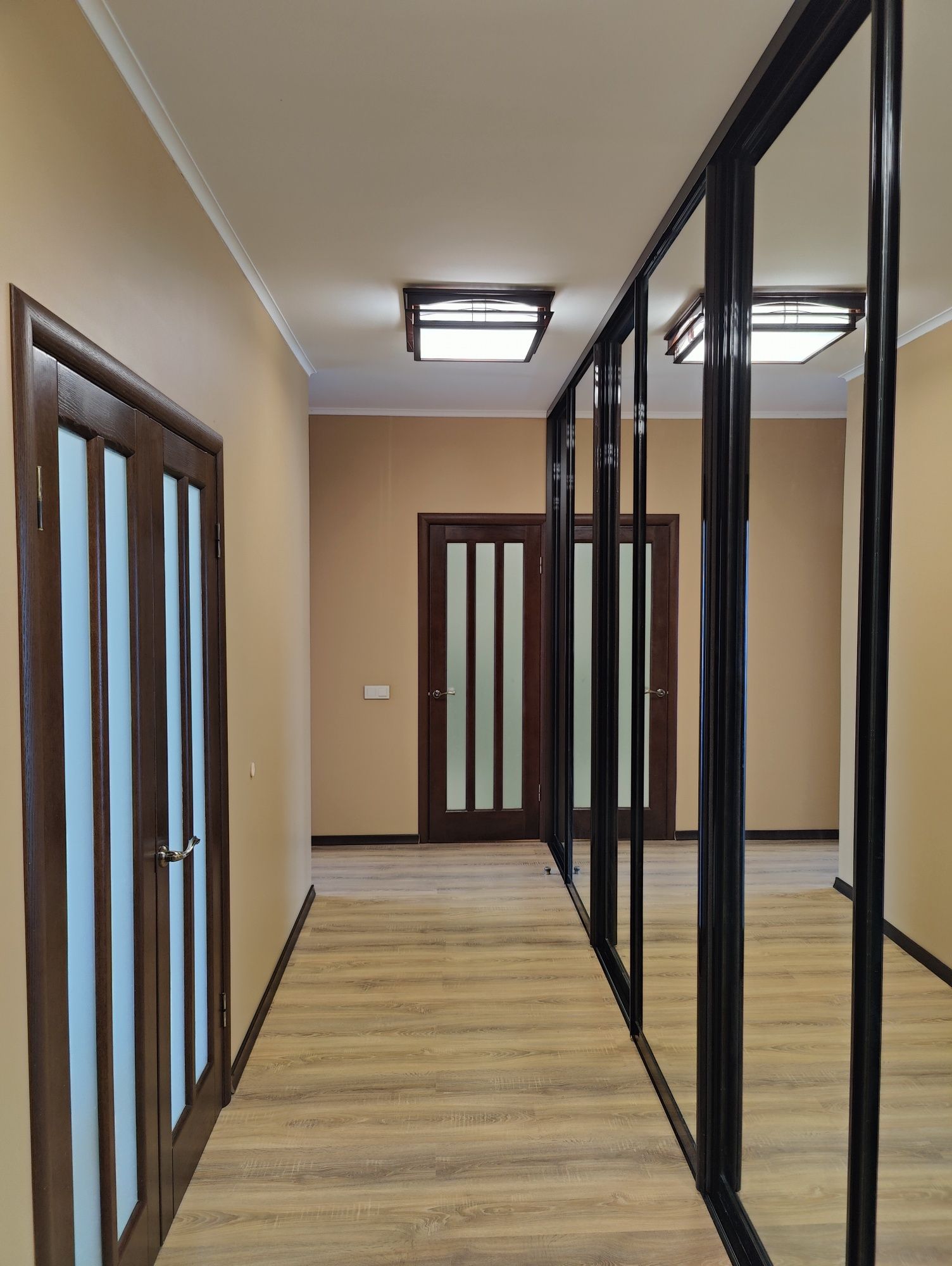 Продам 2к 78м2 з якісним ремонтом! Новобудова в центрі м. Буча!