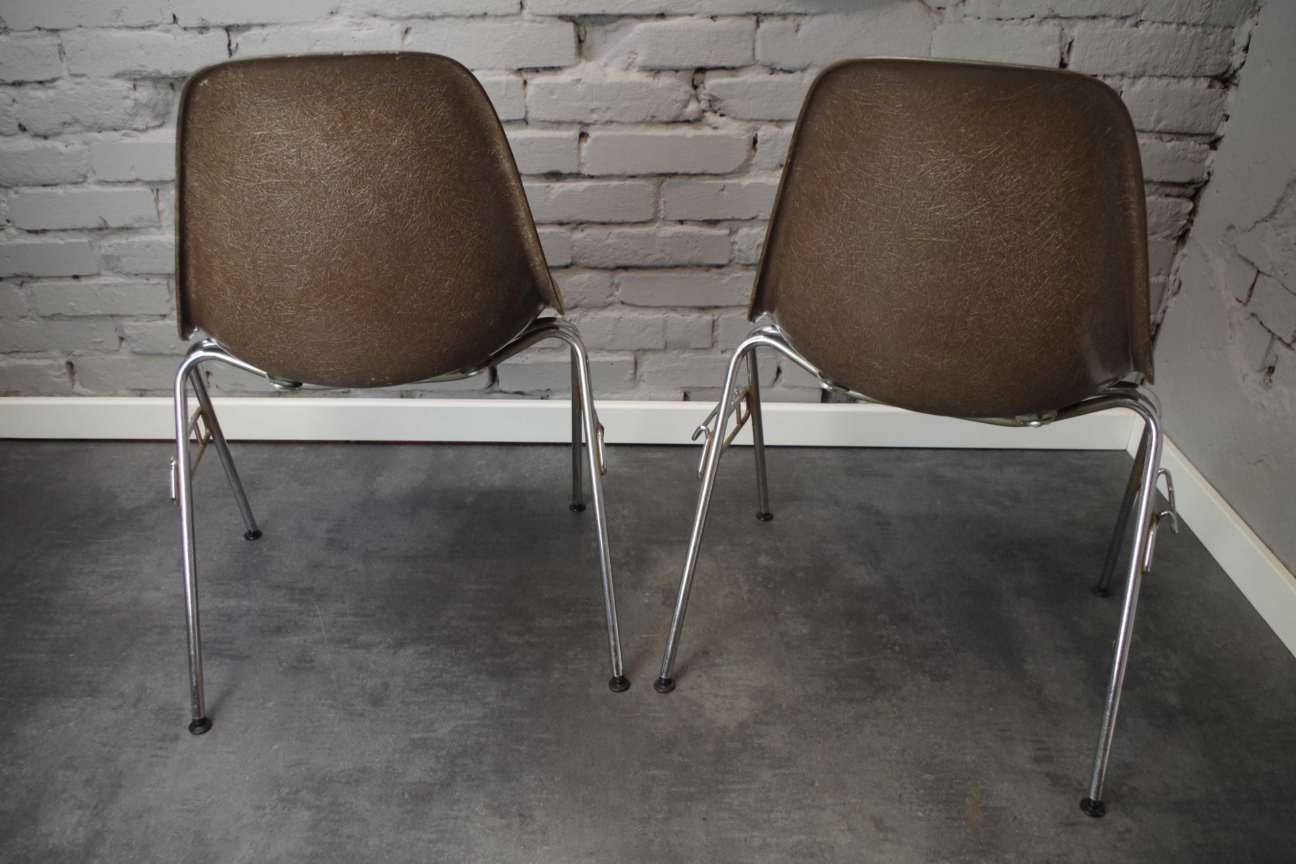 Krzesło z włókna szklanego Charles Eames dla Herman Miller