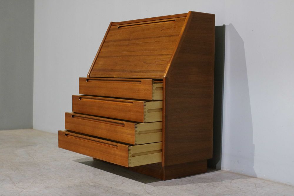 BLACK DAYS -30% | Escrivaninha Arenkiel da déc. 60 em teca