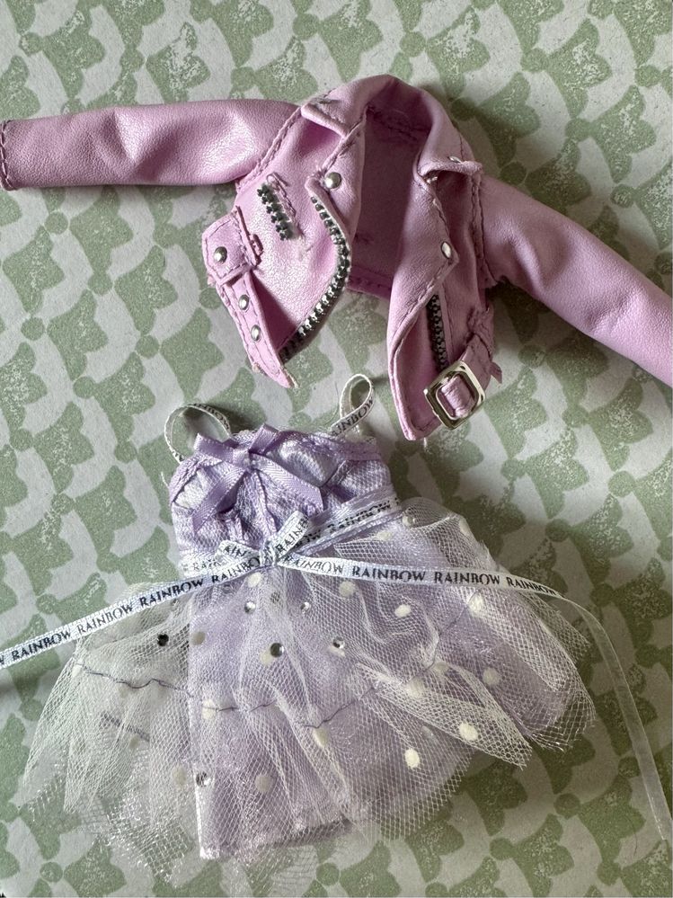 Boneca da série 1 Violet Willow Rainbow High