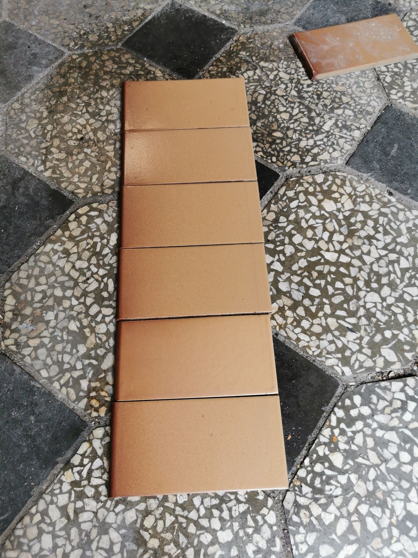 PARAPET ceramiczny płytki klinkierowe 10x20 cm, 4,2 metra bieżącego