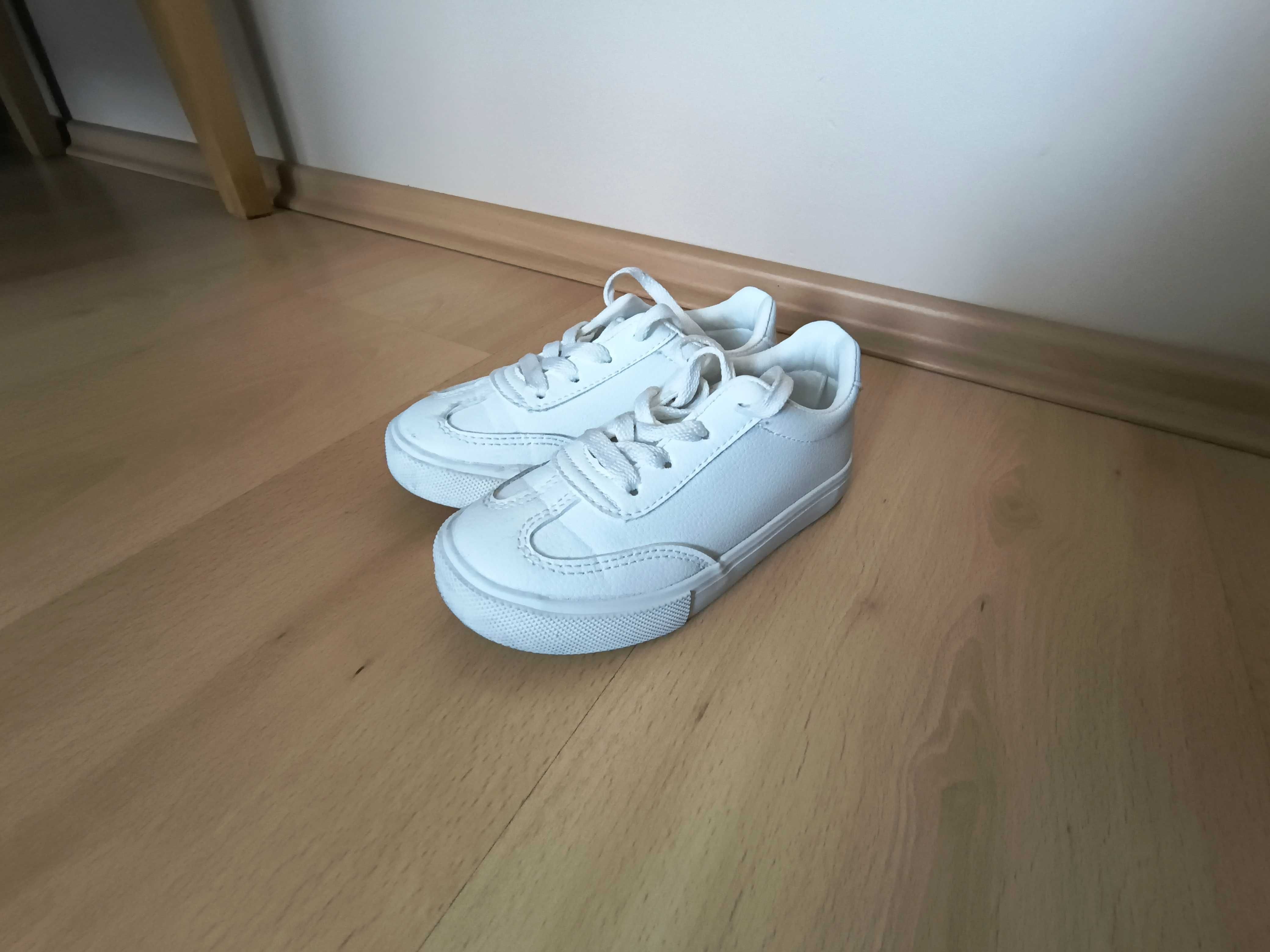 Klasyczne białe trampki Reserved rozmiar 29 stan bdb