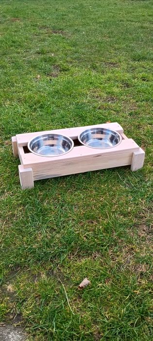 Podstawa do misek dla psa miski w komplecie o średnicy 22cm