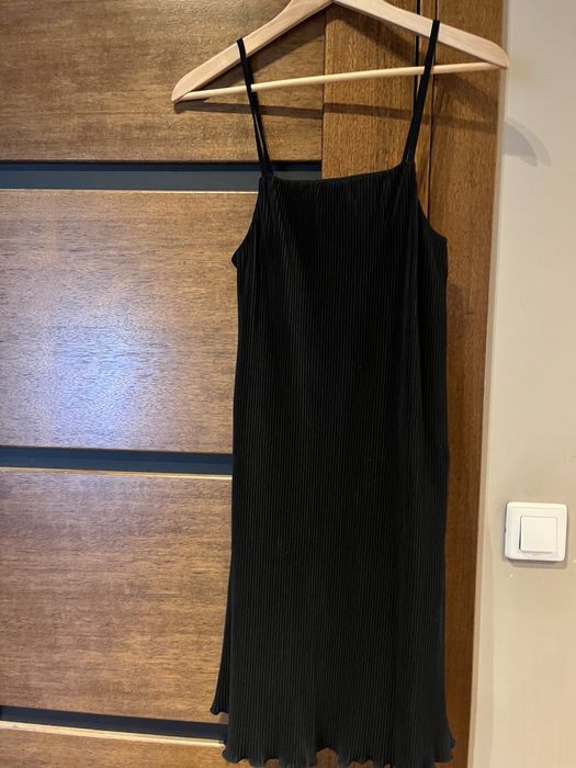 Letnia sukienka firmy Zara rozmiar S