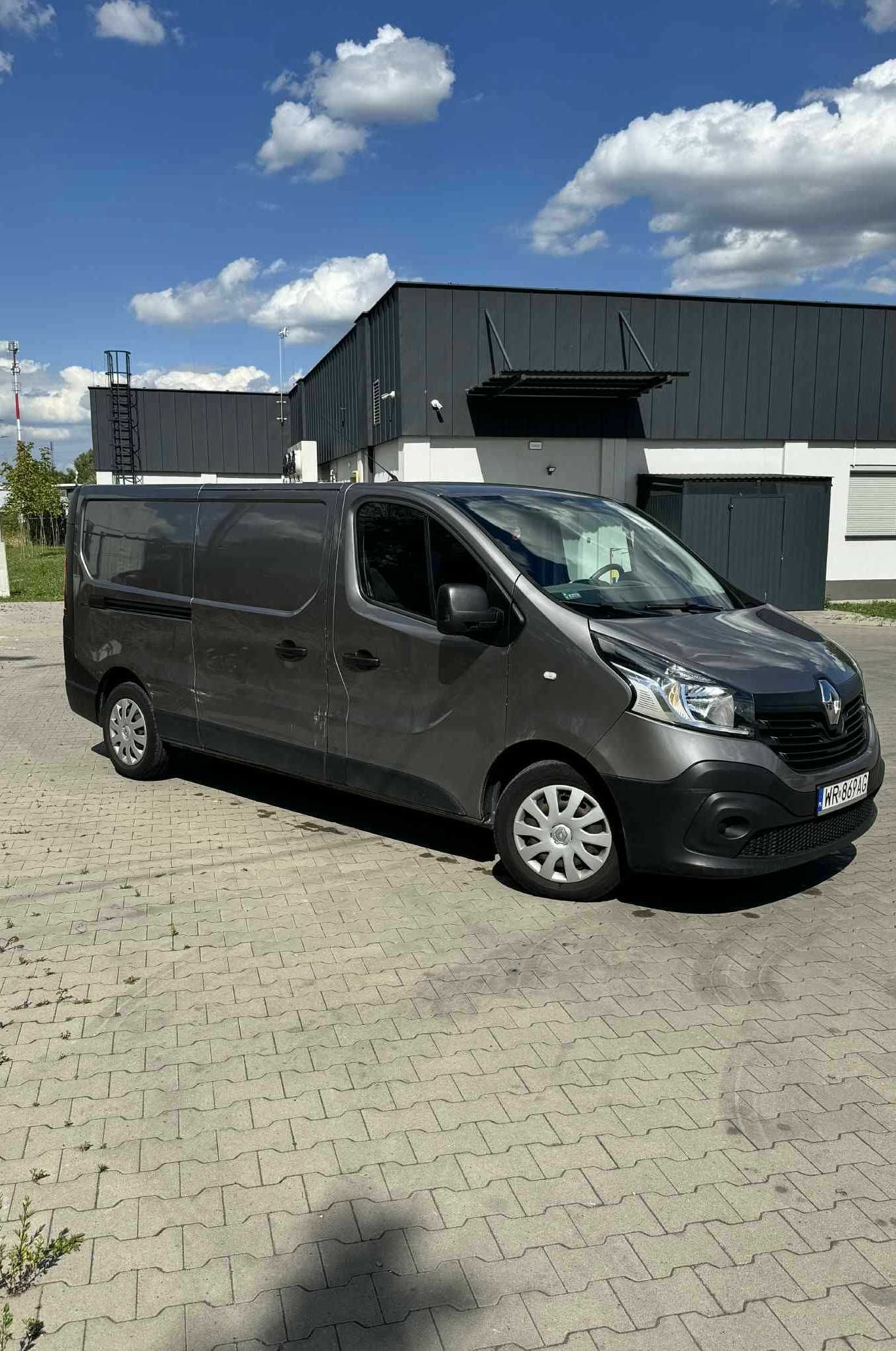 Renault Trafic L2H1 long, niski przebieg, pierwszy właściciel