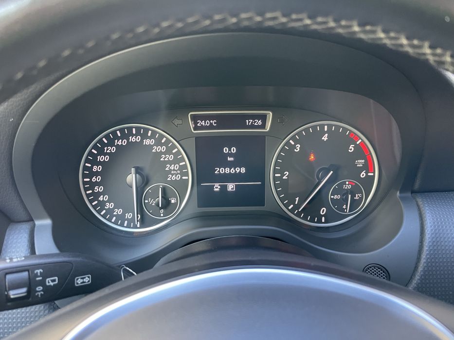 Mercedes-Benz A180 CDI • 2012 • 208.698 km • Excelente estado