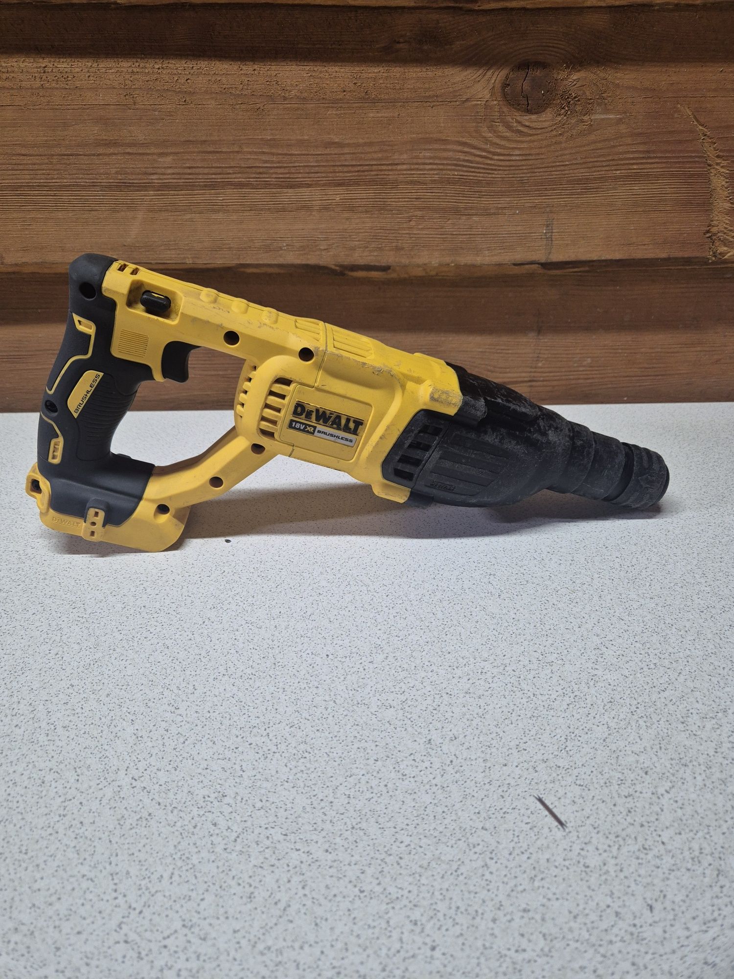 DeWalt Młotowiertarka SDS  DCH033