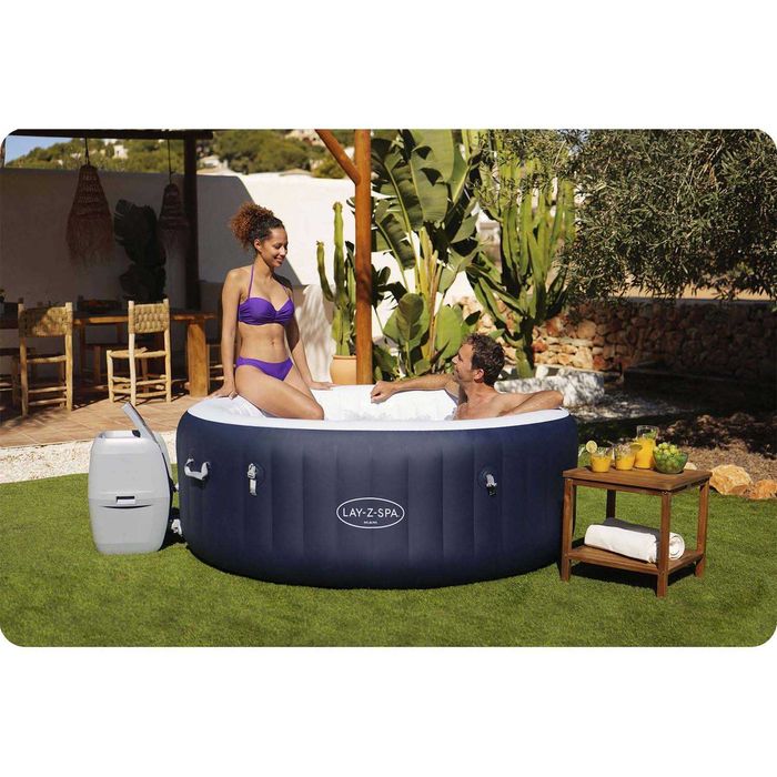Basen Jacuzzi Lay z spa Miami Masaże Podrzegwanie