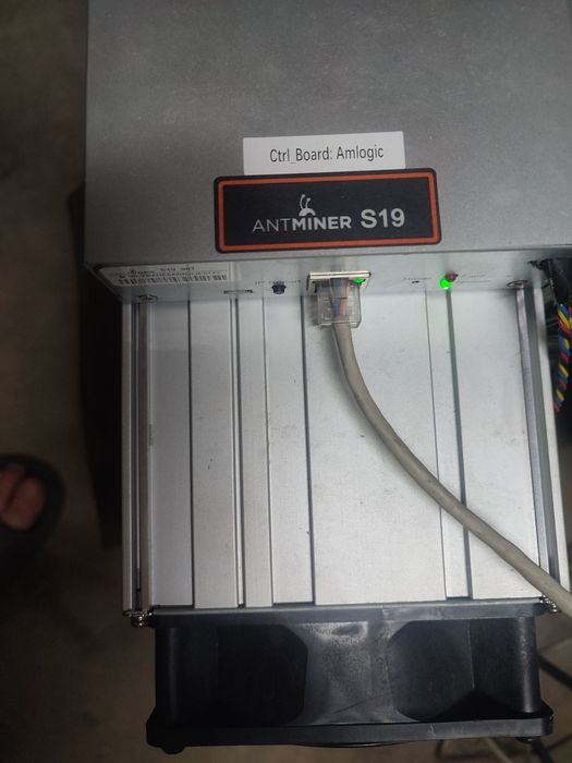Asic Antminer S-19 (95+ Th/s)