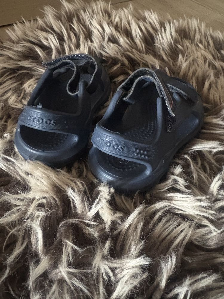 Sandaly crocs c6