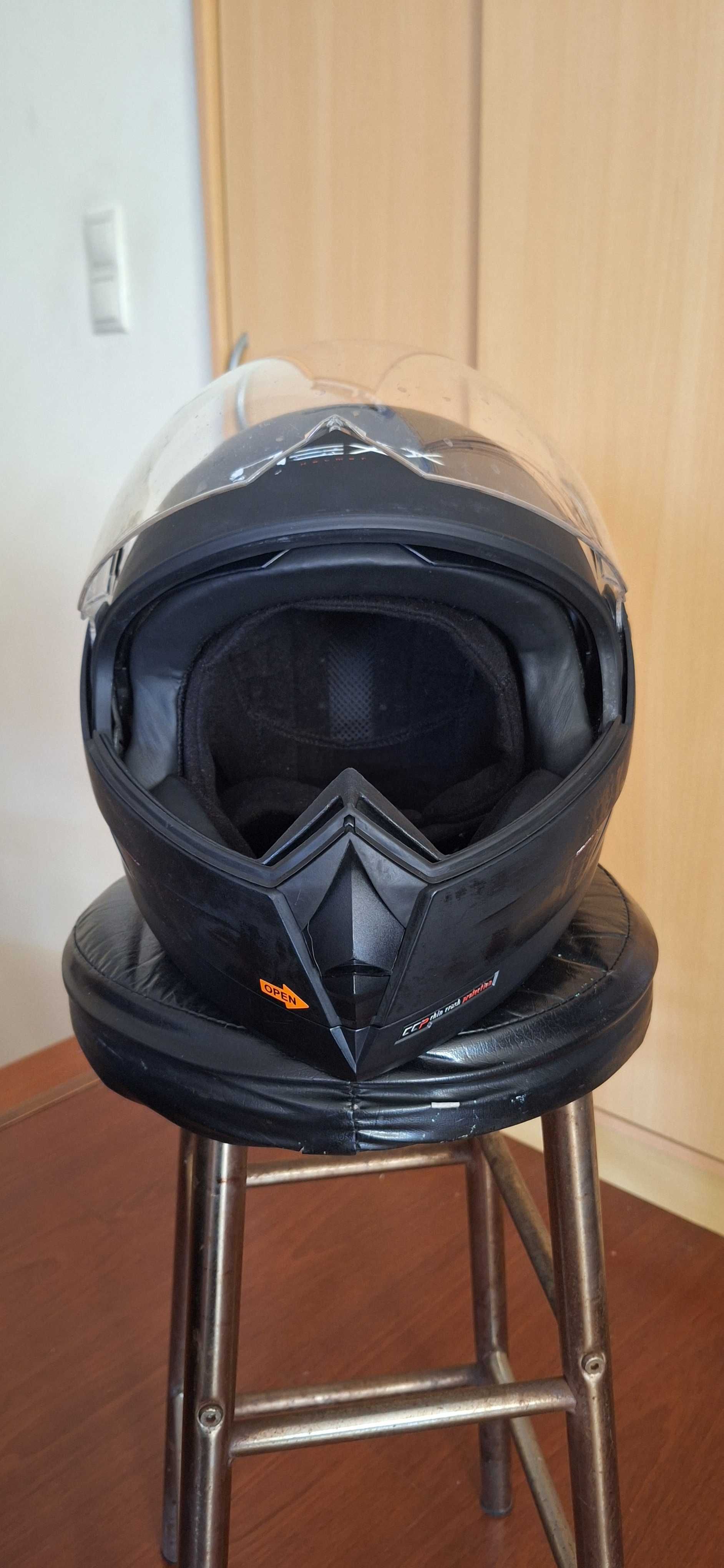 Capacete Nexx usado em bom estado com bolsa de transporte