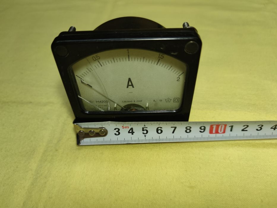 Аналоговый амперметр 0–2А размер 80×80 мм
