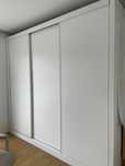 Roupeiro Lacado Branco com Portas de Correr