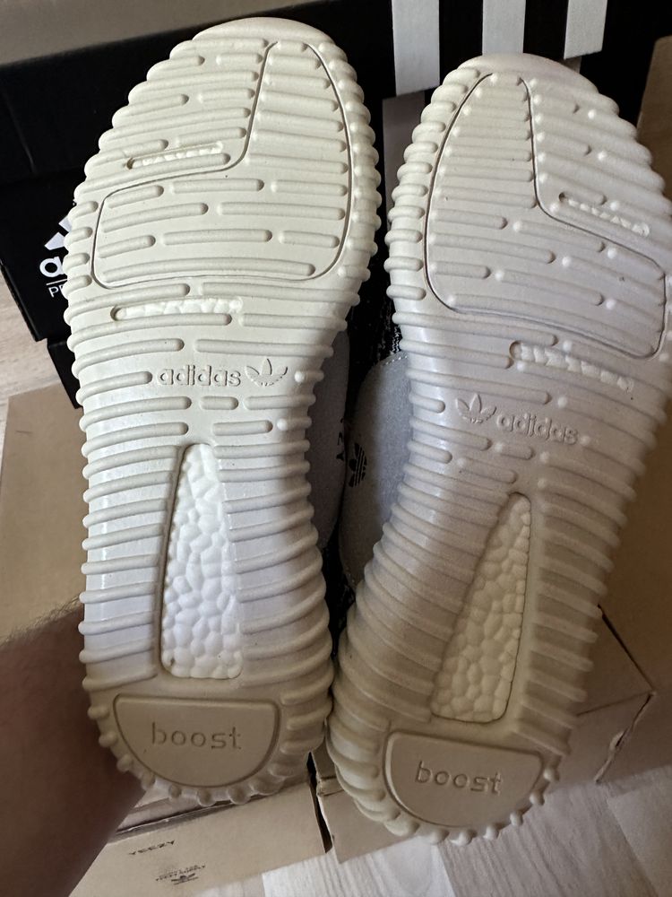 Кросівки підліткові Adidas Yeezy Boost p.35-39 нові у фірмовому пакува