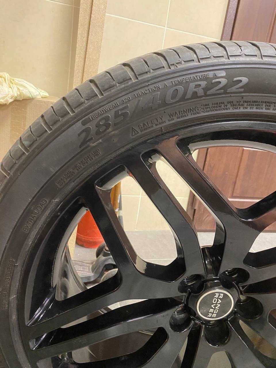 Диски+шини 285/40 R22 Lionhart на Land Rover