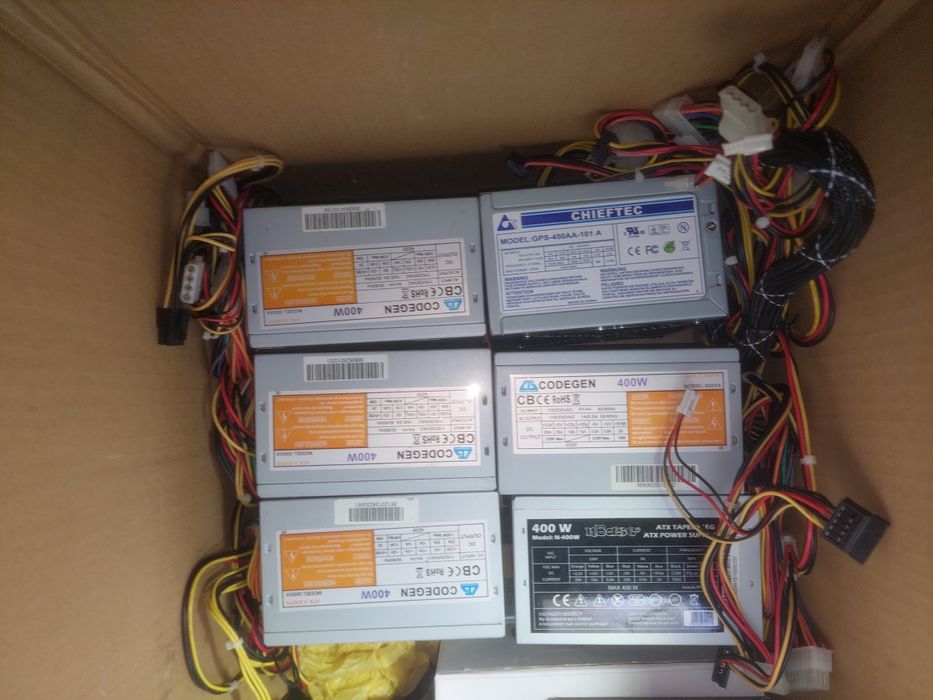 Блок живлення для комп'ютера  550 W - 400 W