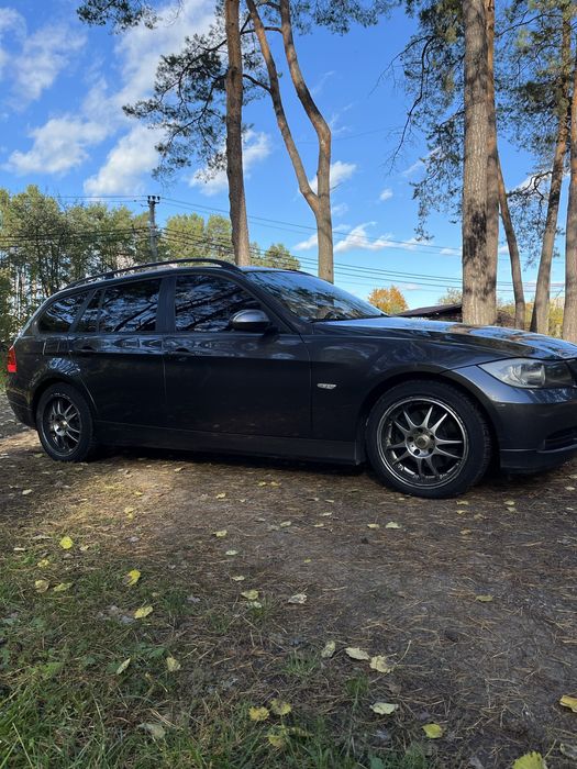 Продам BMW E91 320D N47